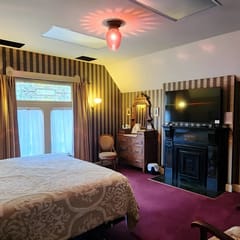 #3 The Gold Room at the Feitshans House