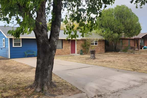 Stylish 2 BR near Goodfellow AFB. - Image 1
