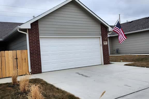 (5502) New single level 3 bed 2 bath - Image 1