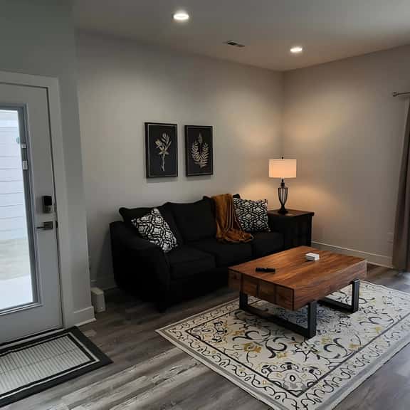 (5500) NEW single level 3 bed 2 bath - Image 1
